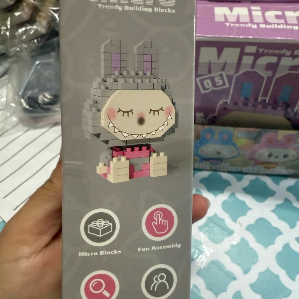 Labubu Micro Blocks, 6 different shapes, collect them all Grey - Picture 2 of 4
